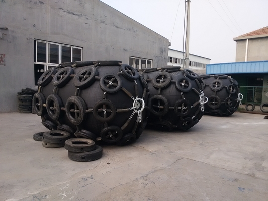 Standard-Yokohama Art pneumatisches Gummipuffer-Schwarzes ISO17357 für schützendes Dock und Boot