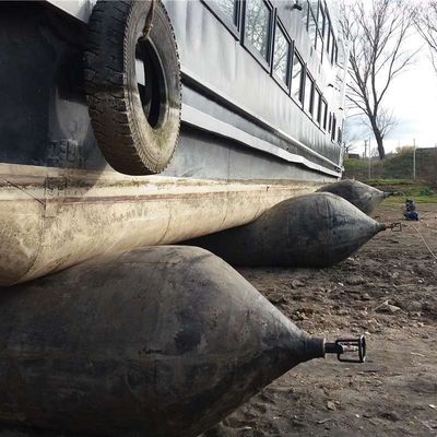 Leichte einfache setzen das Schiff ein, das Marine Rubber Airbag startet