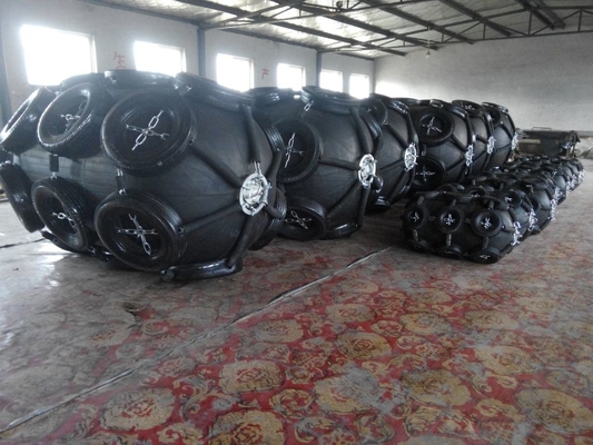 50kpa Marine Pneumatic Rubber Buoy Fenders mit Flugzeug-Reifen