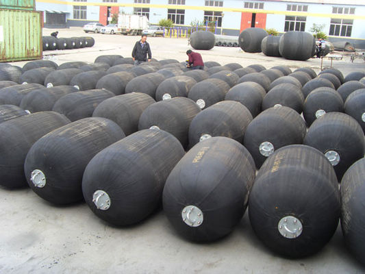 Schiff - - pneumatischen Boots-Gummipuffer mit Reifen-Ketten-Netz versenden
