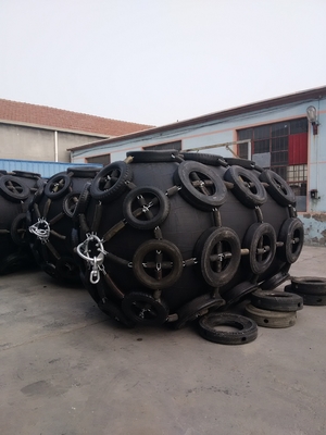 Schiff - - pneumatischen Boots-Gummipuffer mit Reifen-Ketten-Netz versenden