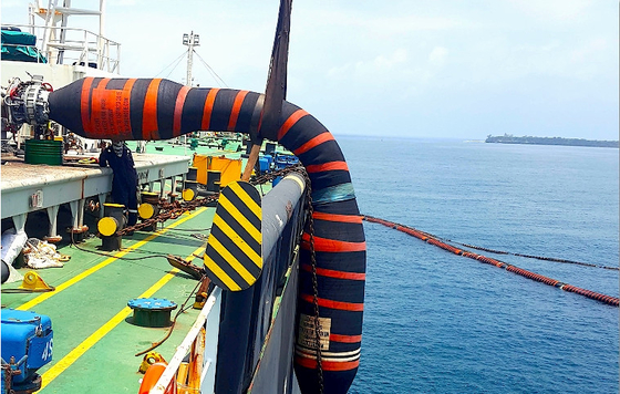 Verstärkte Marine Oil Hose mit mit Extraauftrieb zu regeln den Standort-Krägen,