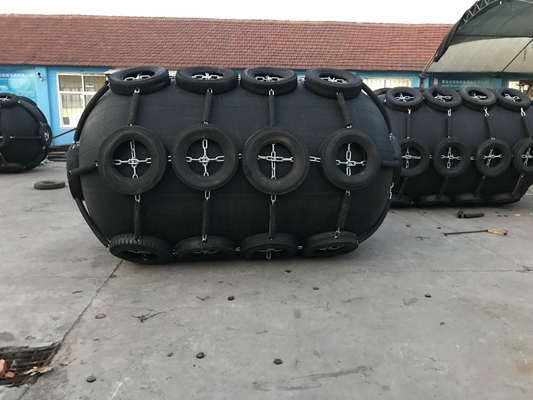 Naturkautschuk Yokohama Pneumatischer Fender 50kpa 80kpa 2,0m*3,5m für Dock