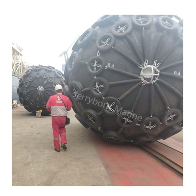 China Herstellung Yokohama-Marine-Fender mit Reifenketten-Netz-Gummi-Fender