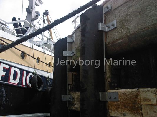 Gummibügel des Typs D, die für ein sicheres und effizientes Anlegen ausgelegt sind