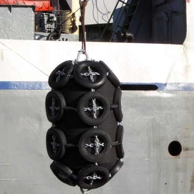 kpa 50, das aufblasbare sich hin- und herbewegende pneumatische Marine Rubber Fender festmachend anlegt