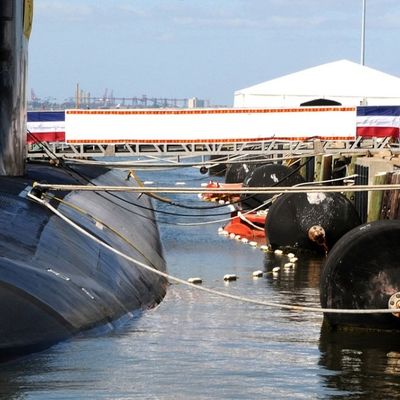Das kundengebundene Schwimmen schäumen gefüllter Fender mit Reifen und Kette