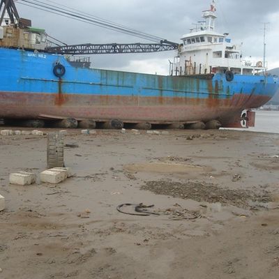 Das Schiff, das Naturkautschuk-Rolle startet, sackt Marine Floating Rubber Airbag Made in China ein