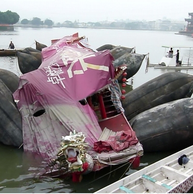 CCS autorisierte das Schiff, das aufblasbare Marine Salvage Airbags startet