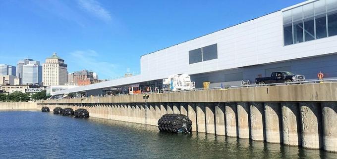 Dockstoßdämpfer